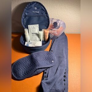 Therabody Travel Massage Kit in Blue collab with united Airlines ✈️✈️✈️✈️✈️